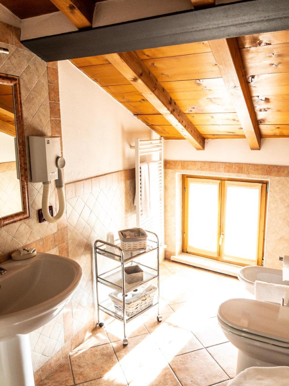 Hotel Le Finestre Su Borghetto Valeggio sul Mincio Zewnętrze zdjęcie